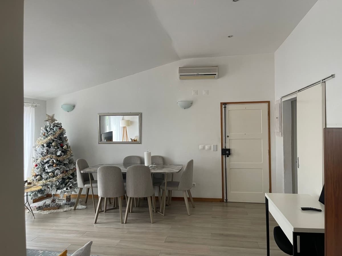 Arrenda-se apartamento moderno T2